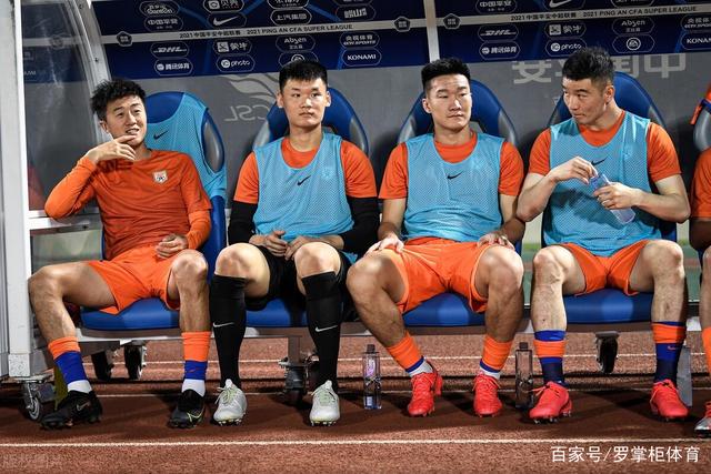 邵佳一被批缺乏国足主帅素养 引发球迷热议